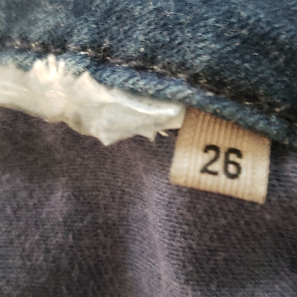 GUESS TAILERED HIGH RISE JEAN - Picture 9 of 9